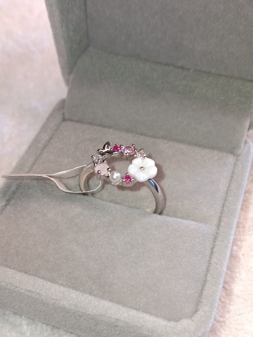 Silver Tone Floral Pearl Ring with Pink Accents - Size 7 - NWOT